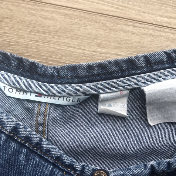Vintage Tommy Hilfiger Jean Shorts size 8 - Picture 2 of 3